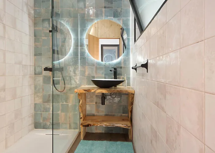 Stone And Βίλα *