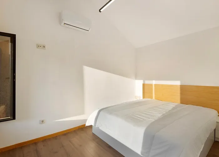 Villa Stone And Vila Boa do Bispo