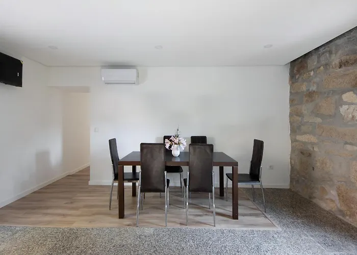 Stone And * Vila Boa do Bispo