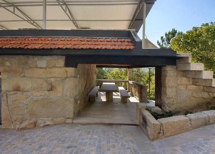 Stone And * Vila Boa do Bispo