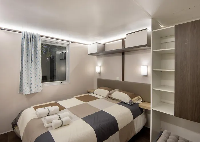 Stone And Βίλα Vila Boa do Bispo